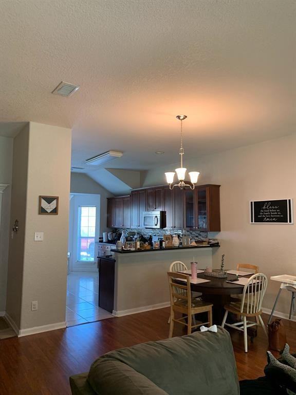 254 Maple Ln - Photo 5 of 8