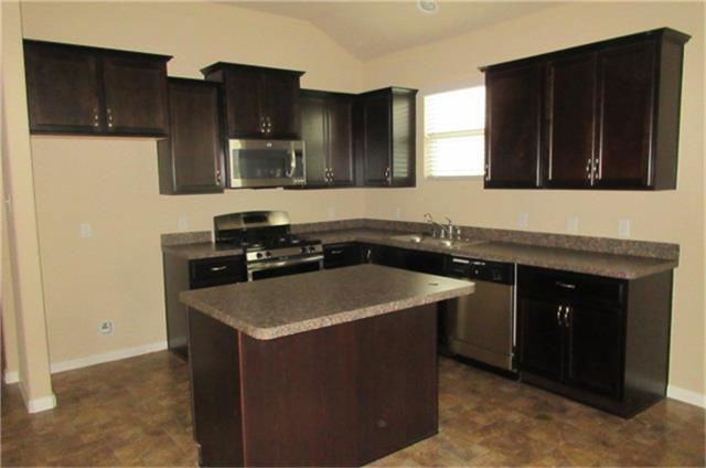 9451 Elliotts Ct - Photo 3 of 8