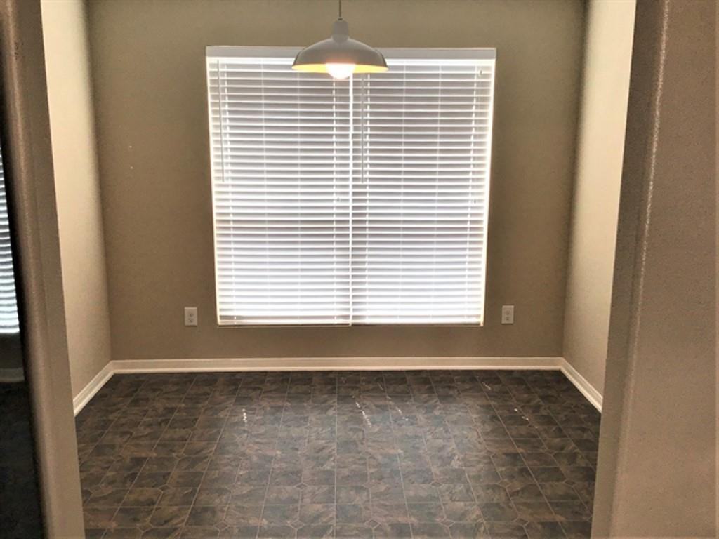 16843 Blackberry Lily Ln - Photo 4 of 8