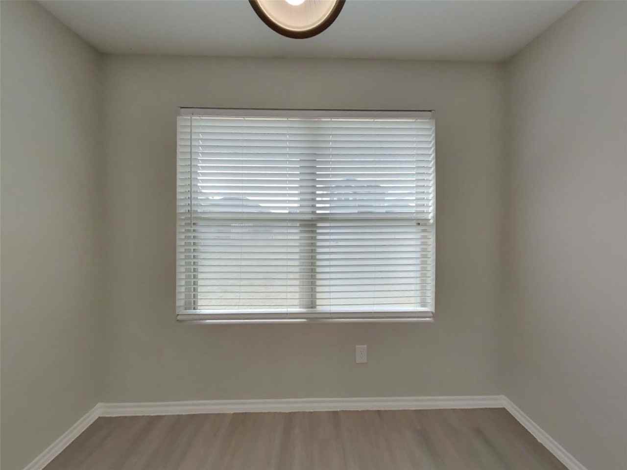 11151 N Lake Mist Ln - Photo 4 of 8