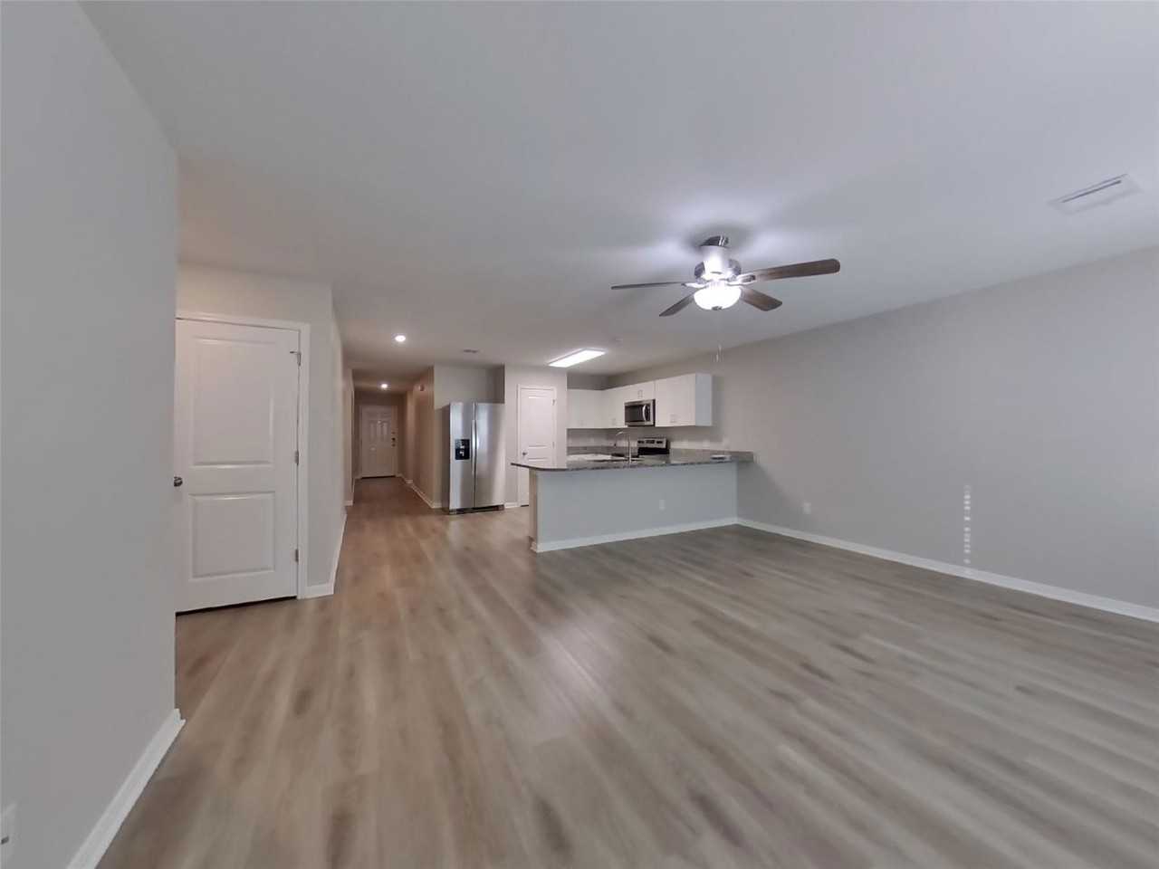 15676 Del Norte Dr - Photo 2 of 8