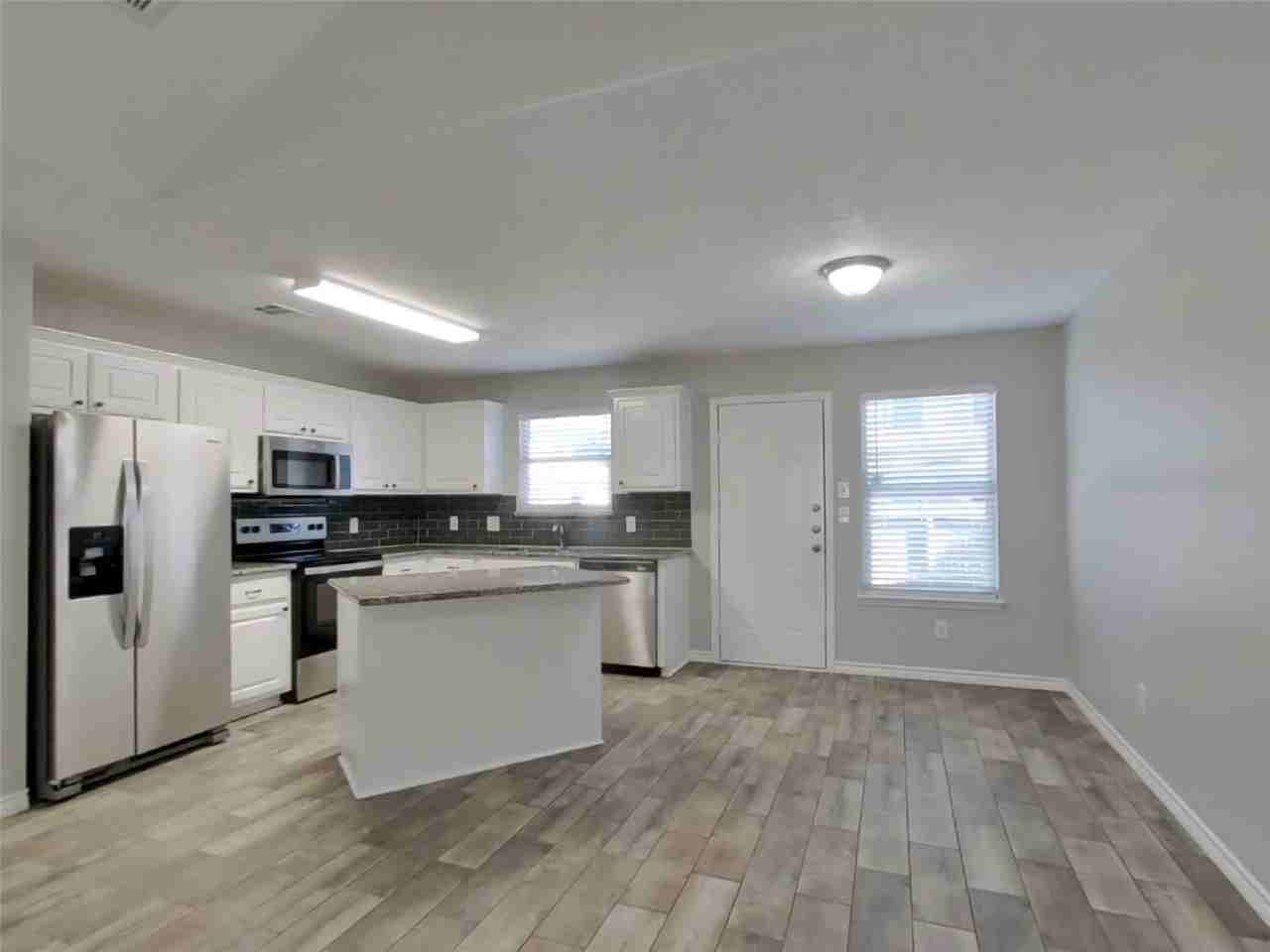 16229 Summerset Estates Blvd - Photo 3 of 8