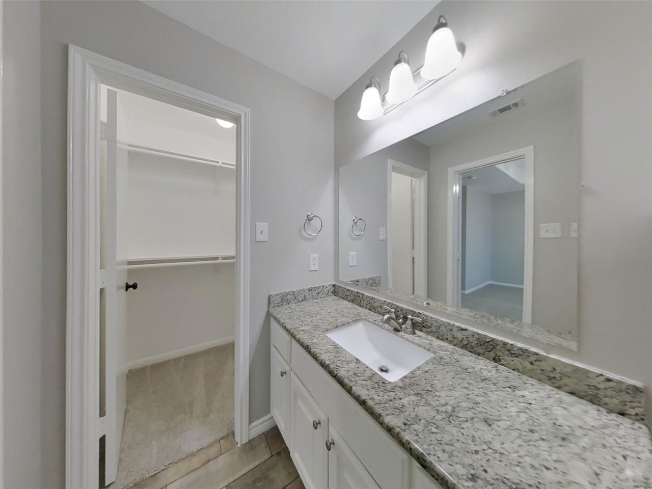 16229 Summerset Estates Blvd - Photo 7 of 8