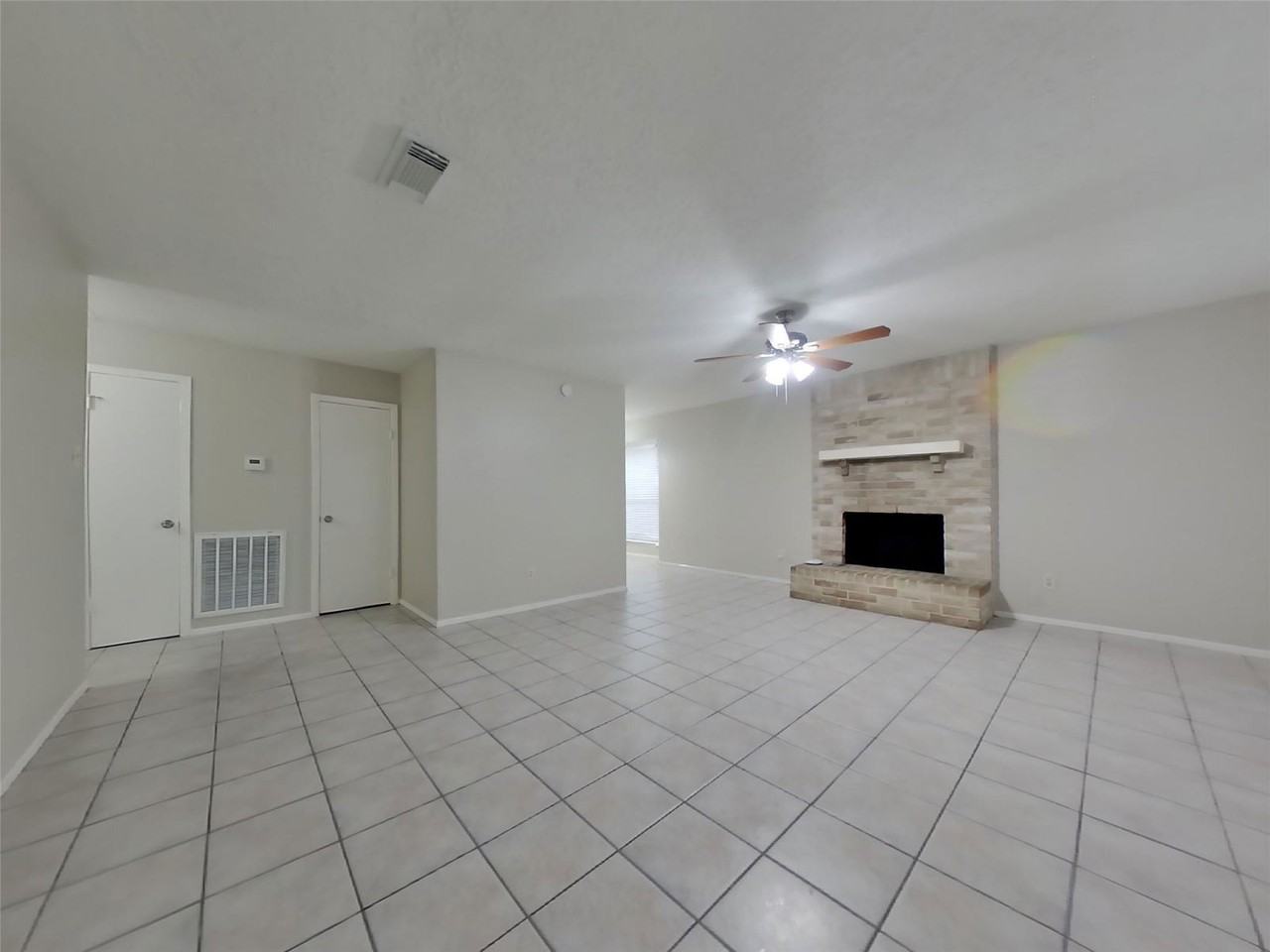 4615 Tealgate Dr - Photo 2 of 8