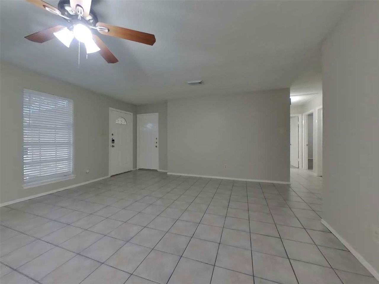 4615 Tealgate Dr - Photo 4 of 8