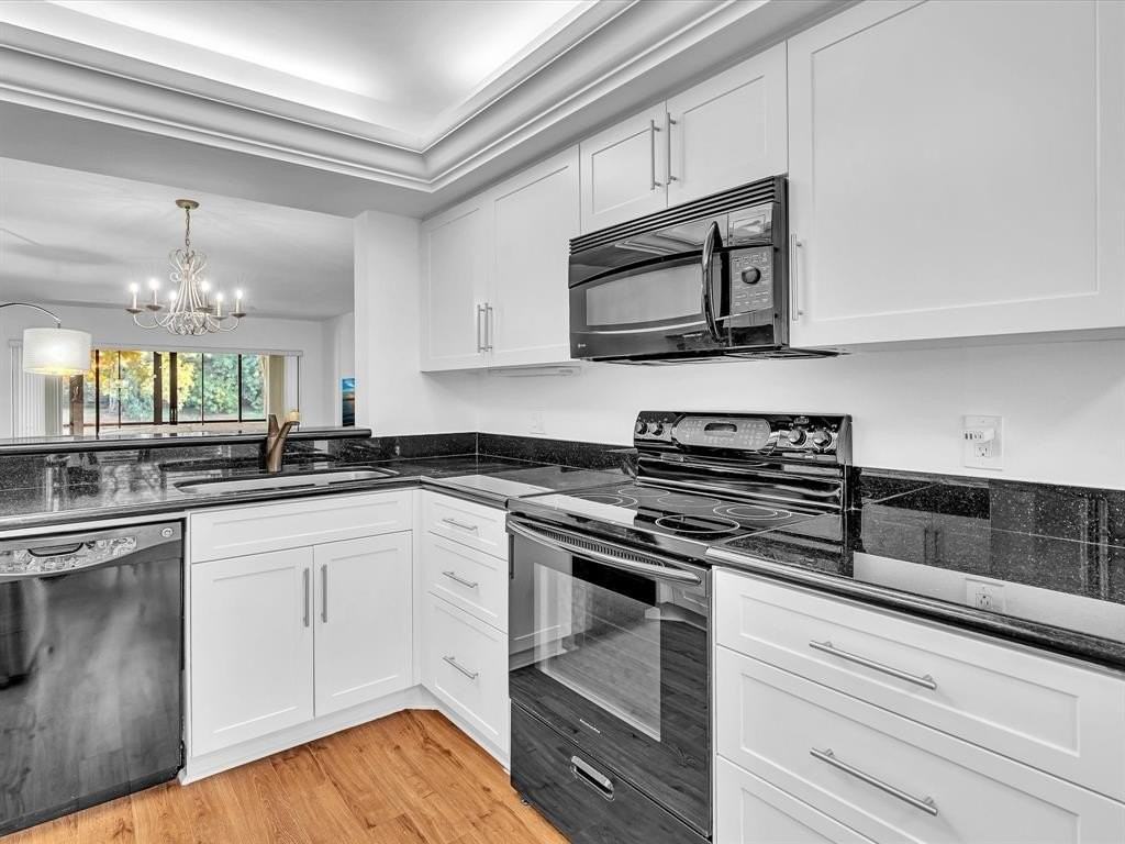 5087 Oak Hill Ln #312 - Photo 6 of 50