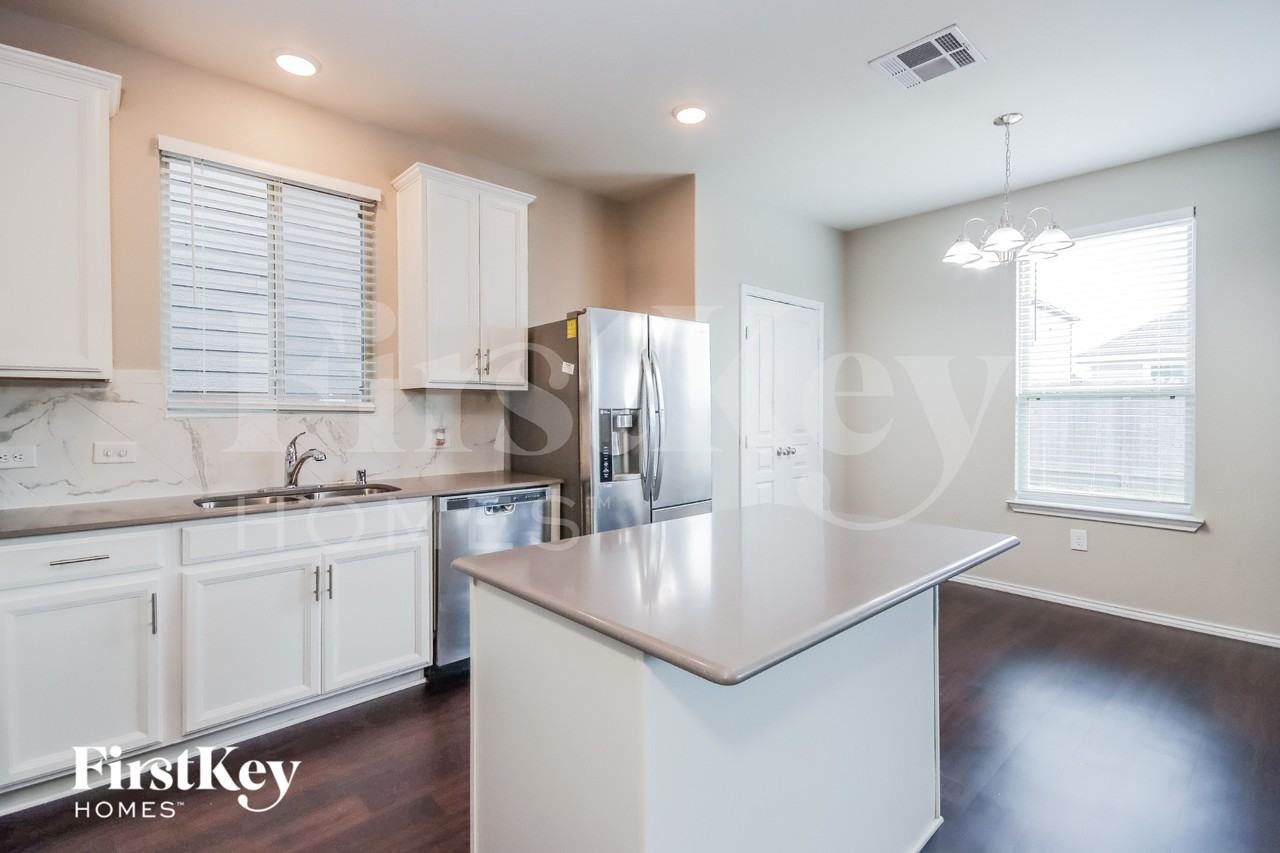 4411 Windmill Run Dr - Photo 6 of 15