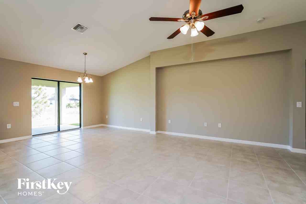 2616 30th St Sw - Photo 2 of 15