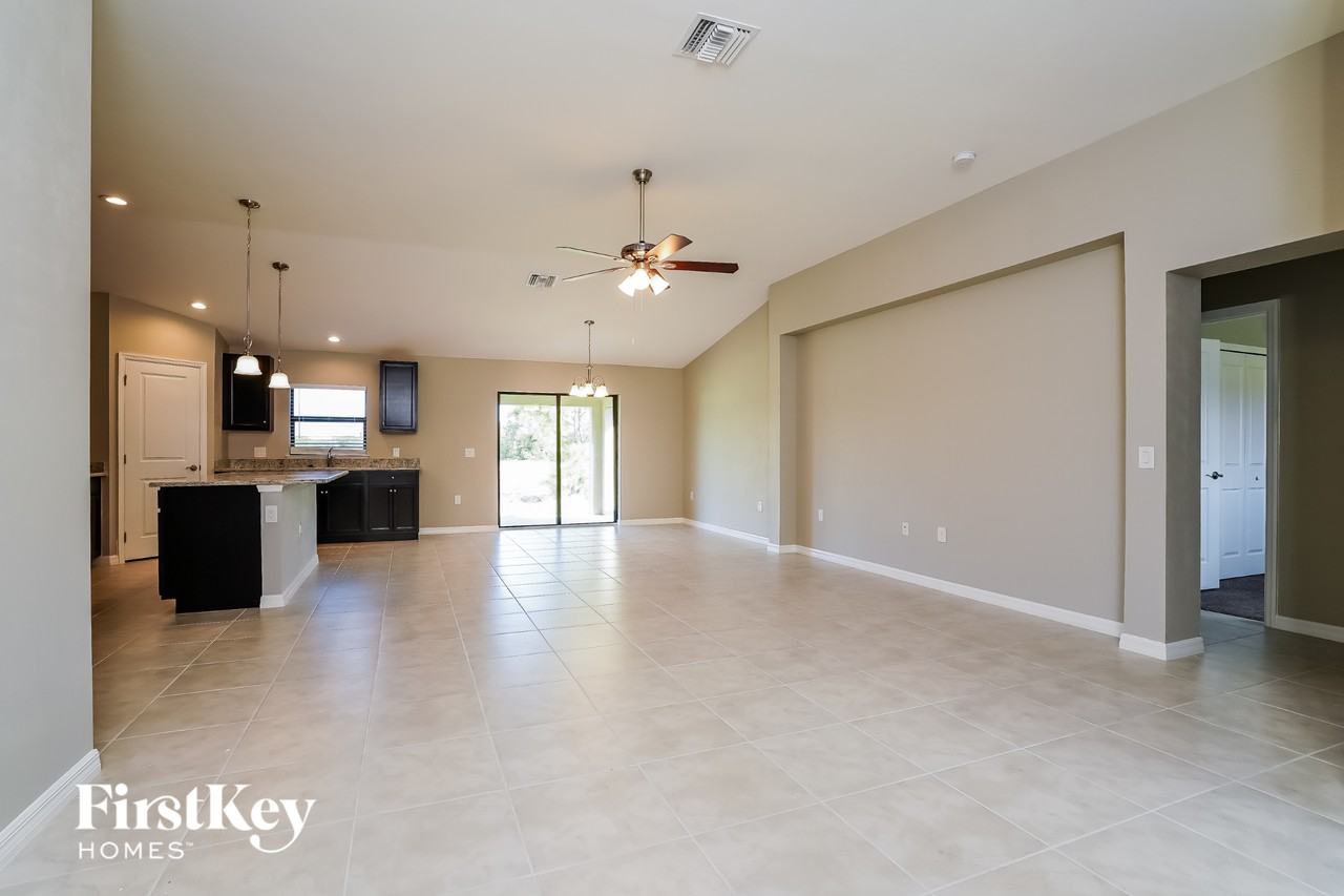 2616 30th St Sw - Photo 3 of 15