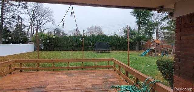 381 S Beech Daly St - Photo 3 of 11