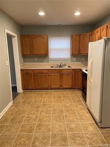 20735 Bach Ave - Photo 4 of 16