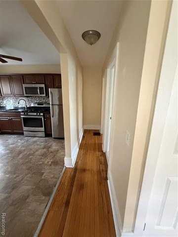 247 Girard Ave - Photo 4 of 8