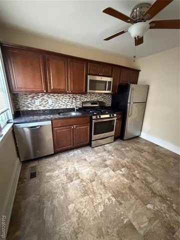 247 Girard Ave - Photo 5 of 8