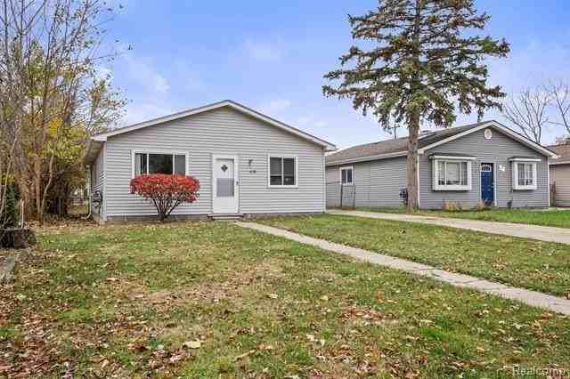 26138 Lamour St - Photo 2 of 23