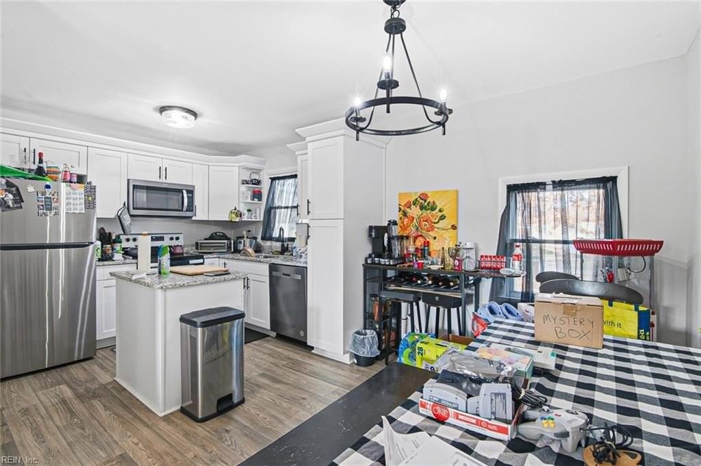 840 Churchill Ter - Photo 4 of 10