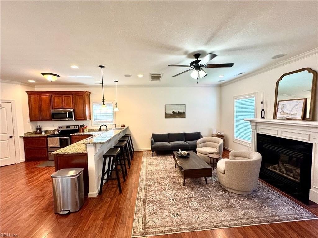 213 Thalia Rd - Photo 3 of 17