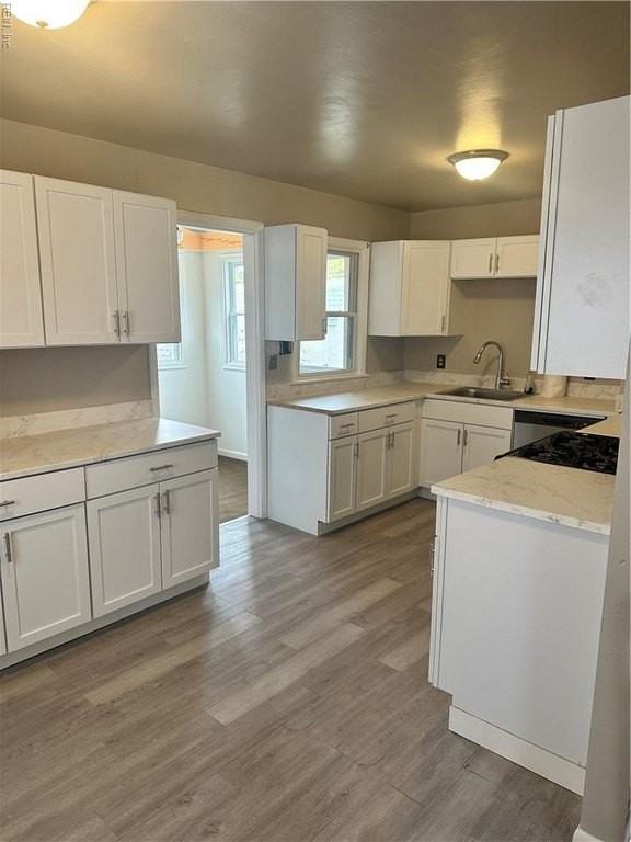 717 73rd St - Photo 6 of 21