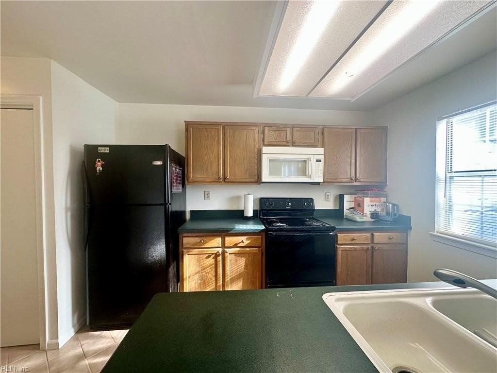 4626 Genoa Cir - Photo 4 of 15