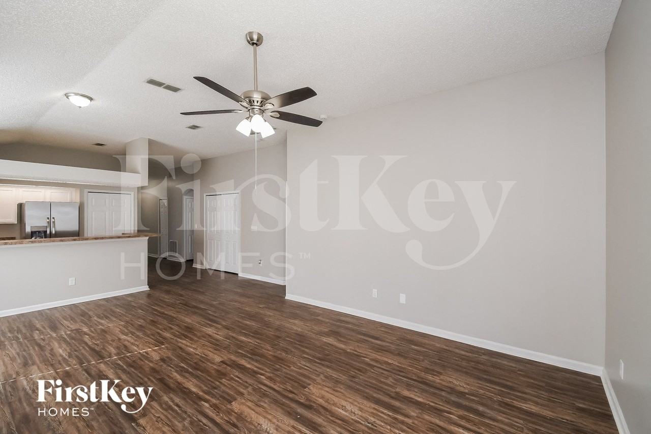 2956 Centerwood Dr - Photo 5 of 15