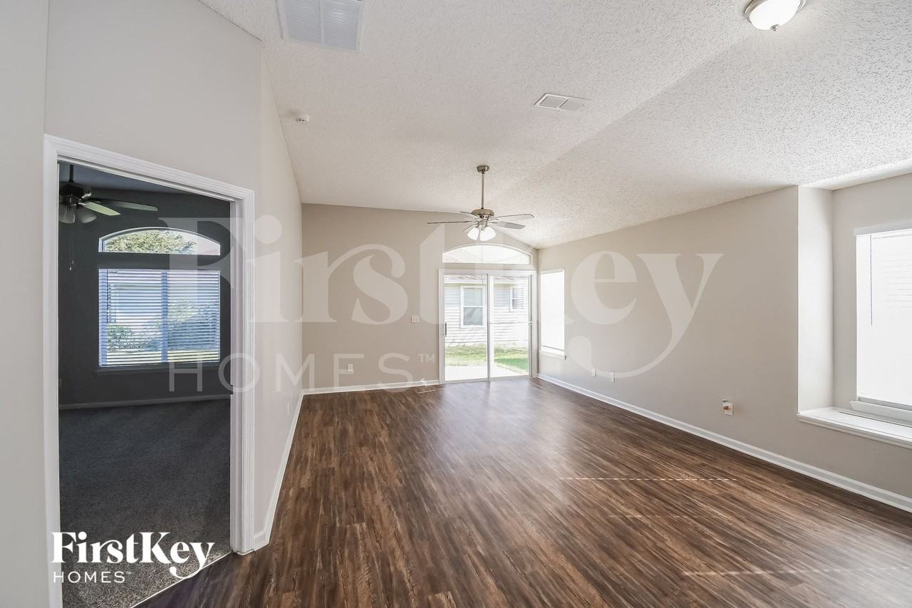 2956 Centerwood Dr - Photo 6 of 15