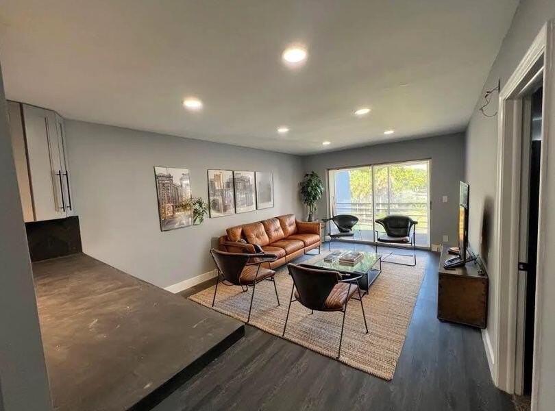 1630 Embassy Dr #306 - Photo 3 of 10