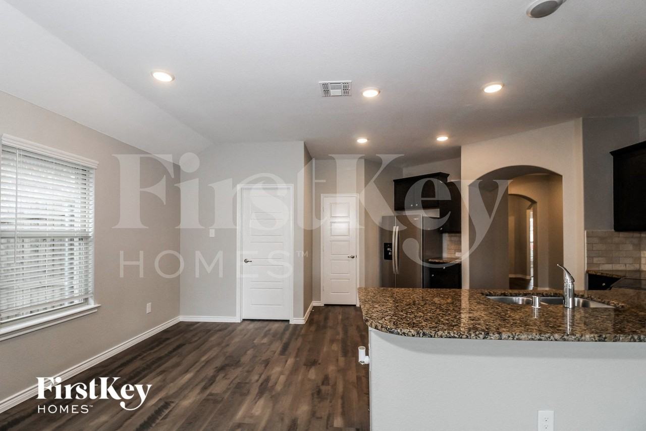 117 Lazy Berry Way - Photo 5 of 15