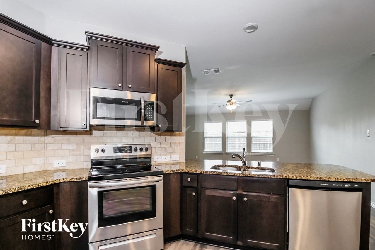 117 Lazy Berry Way - Photo 7 of 15