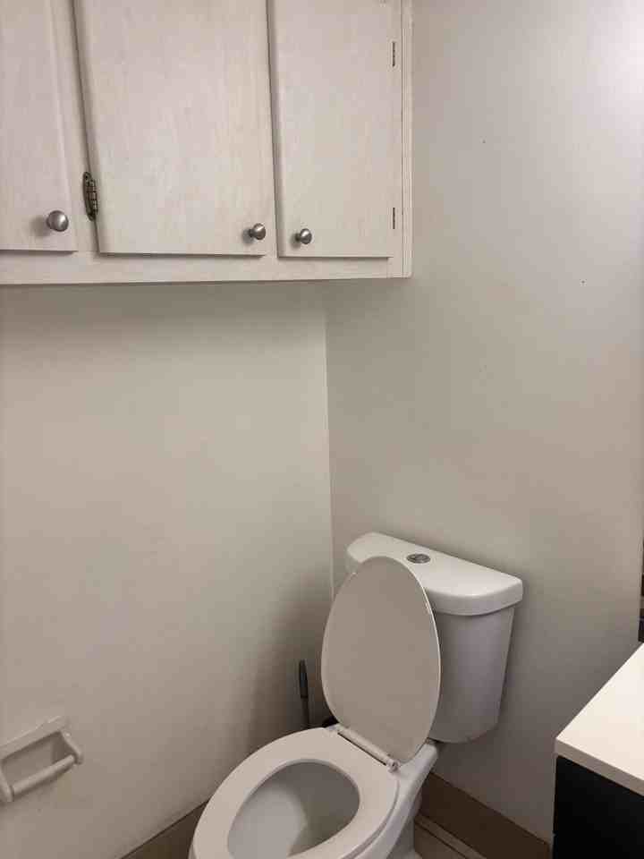 2213 Ne 1st Ct #103 - Photo 3 of 8