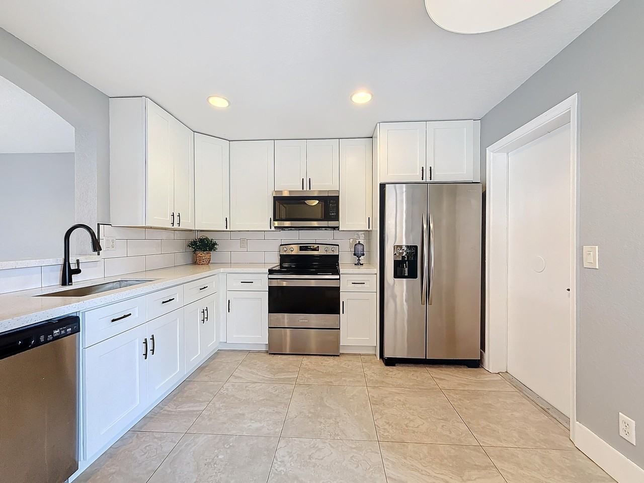 6115 Eaton St - Photo 6 of 21