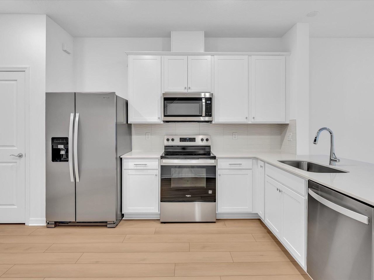 4444 Jetty Lane - Photo 6 of 50