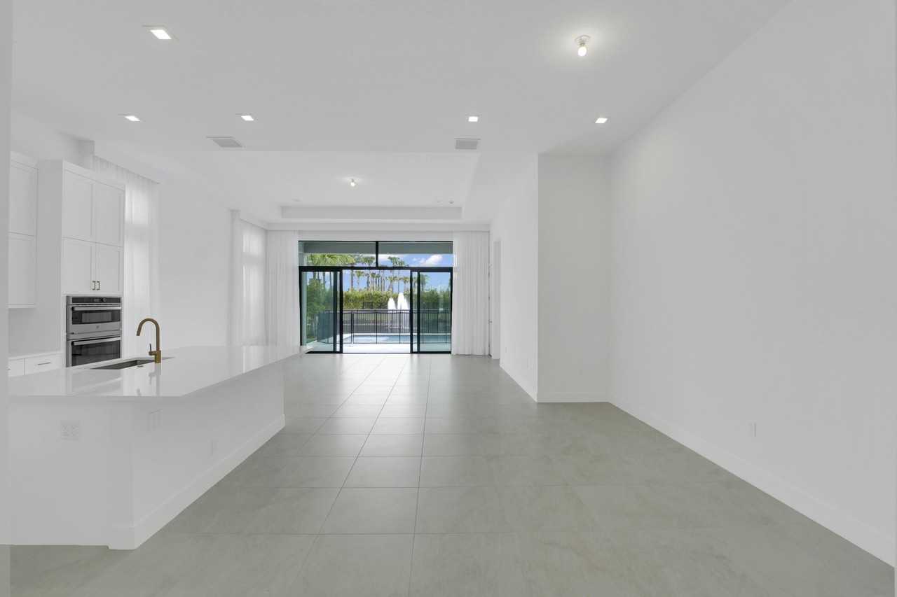 9409 Sunflower Meadow Rd - Photo 7 of 50