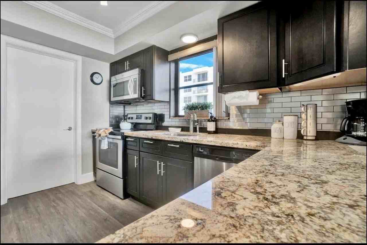 300 Croton Ave #102 - Photo 6 of 24