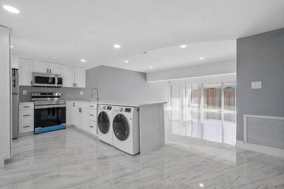 708 Ne 23rd Ave - Photo 4 of 29