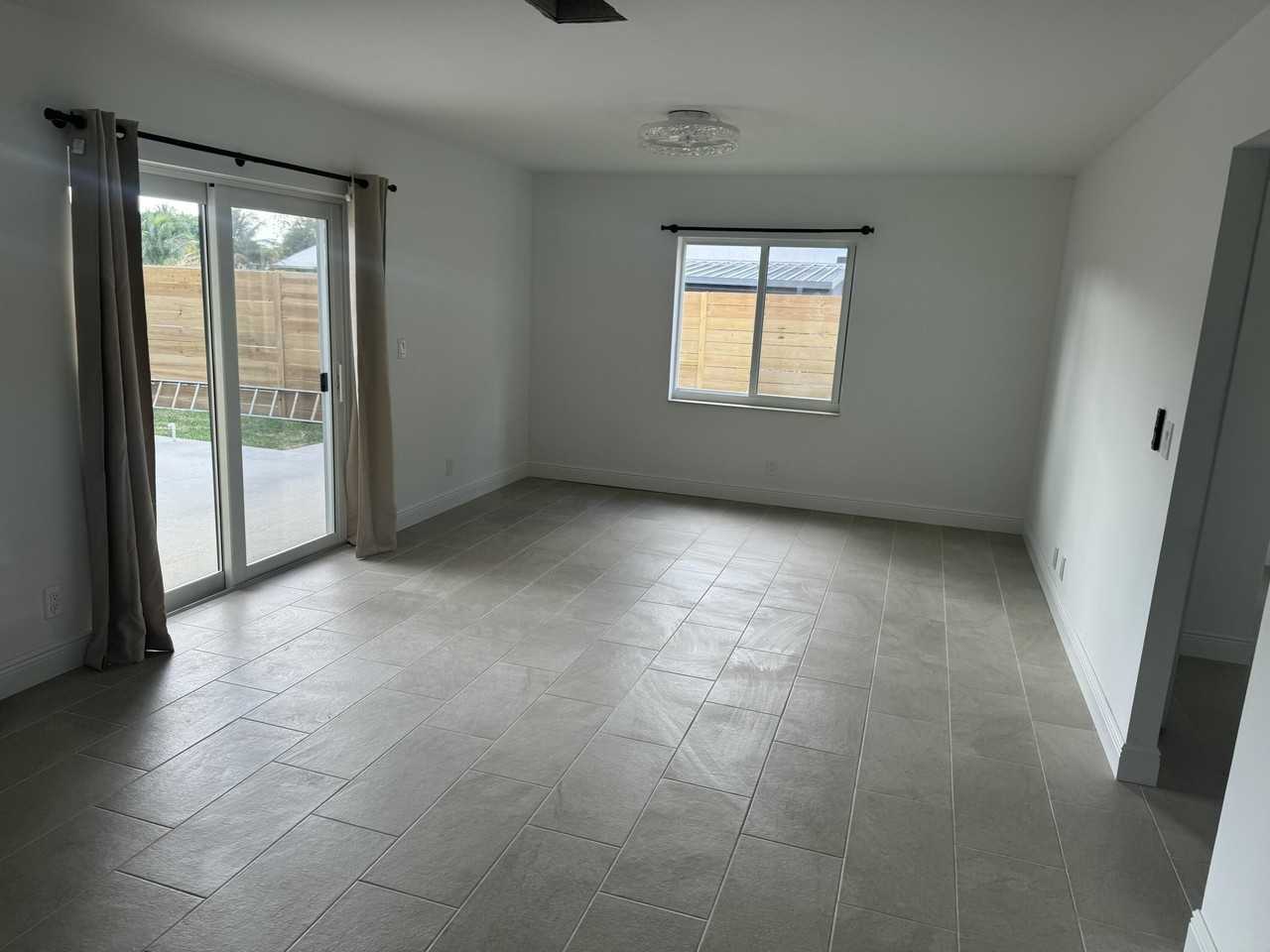 4735 Blue Pine Cir - Photo 4 of 6