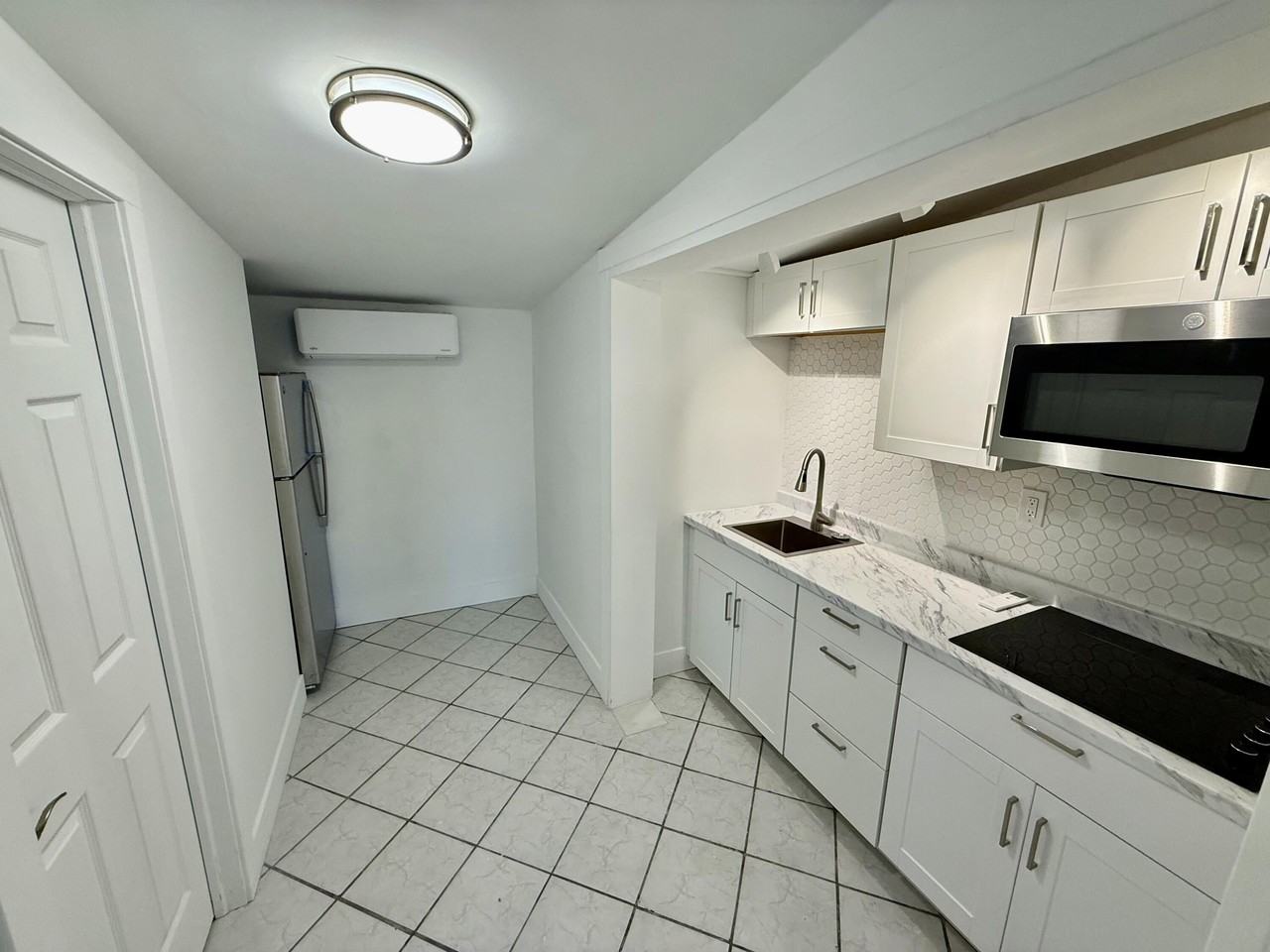 5045 Garner St #B - Photo 4 of 17