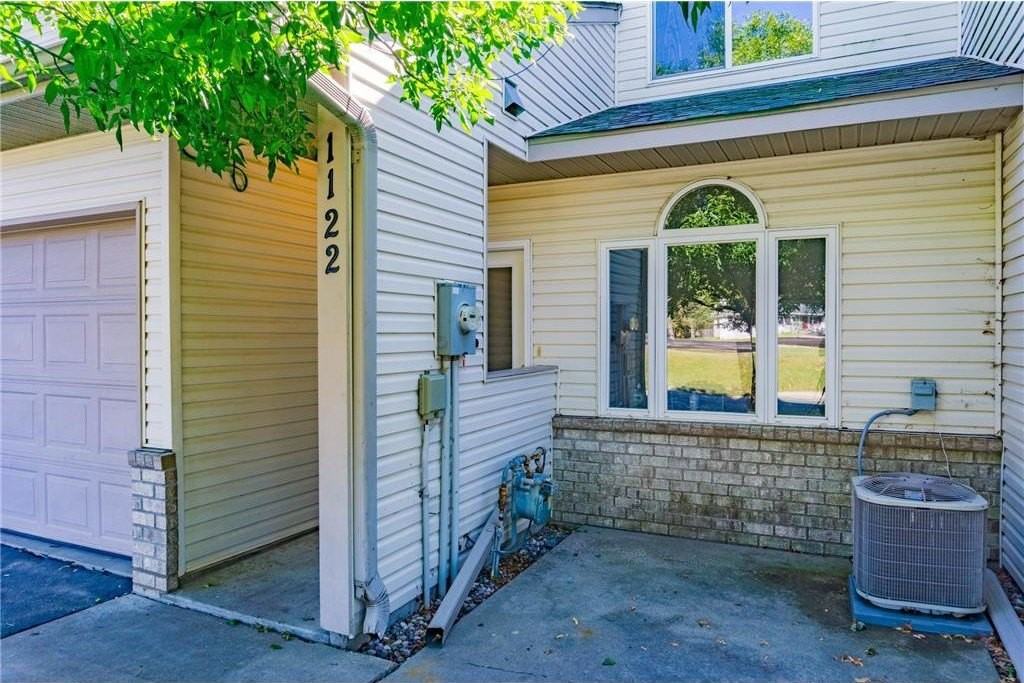 1122 Crystal Pl W - Photo 4 of 50