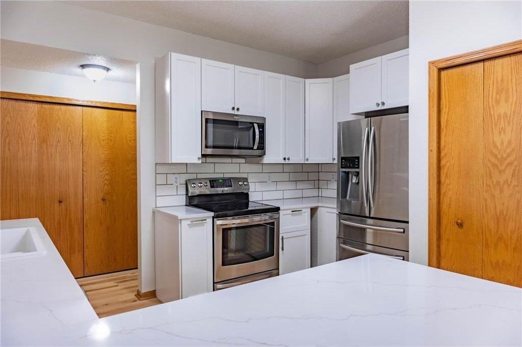 1122 Crystal Pl W - Photo 7 of 50