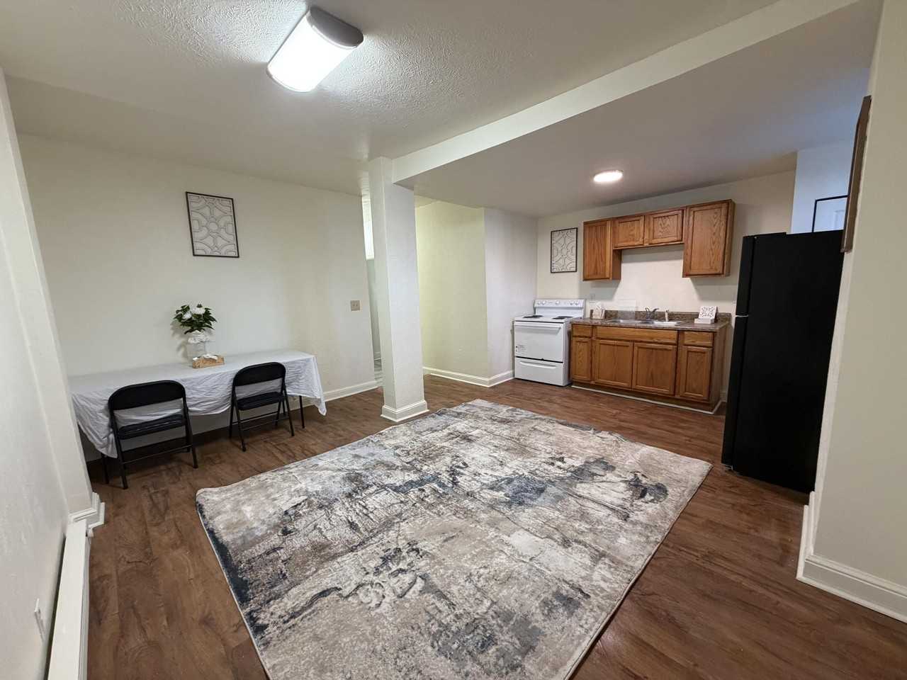 1209 Chapman Ave Sw #B - Photo 4 of 18