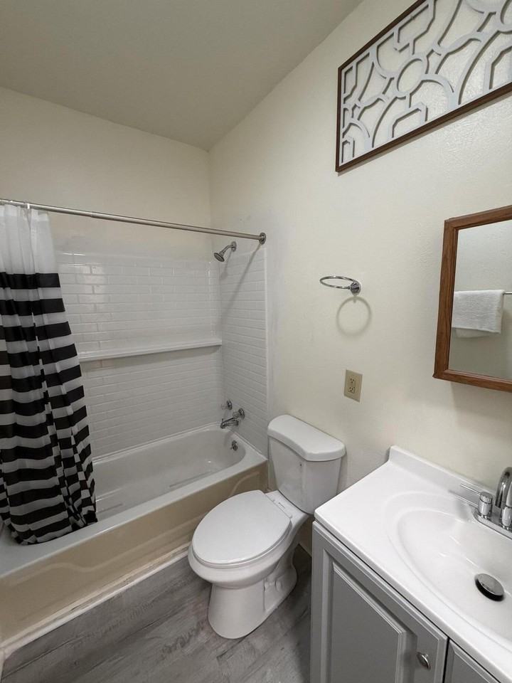 1209 Chapman Ave Sw #B - Photo 6 of 18