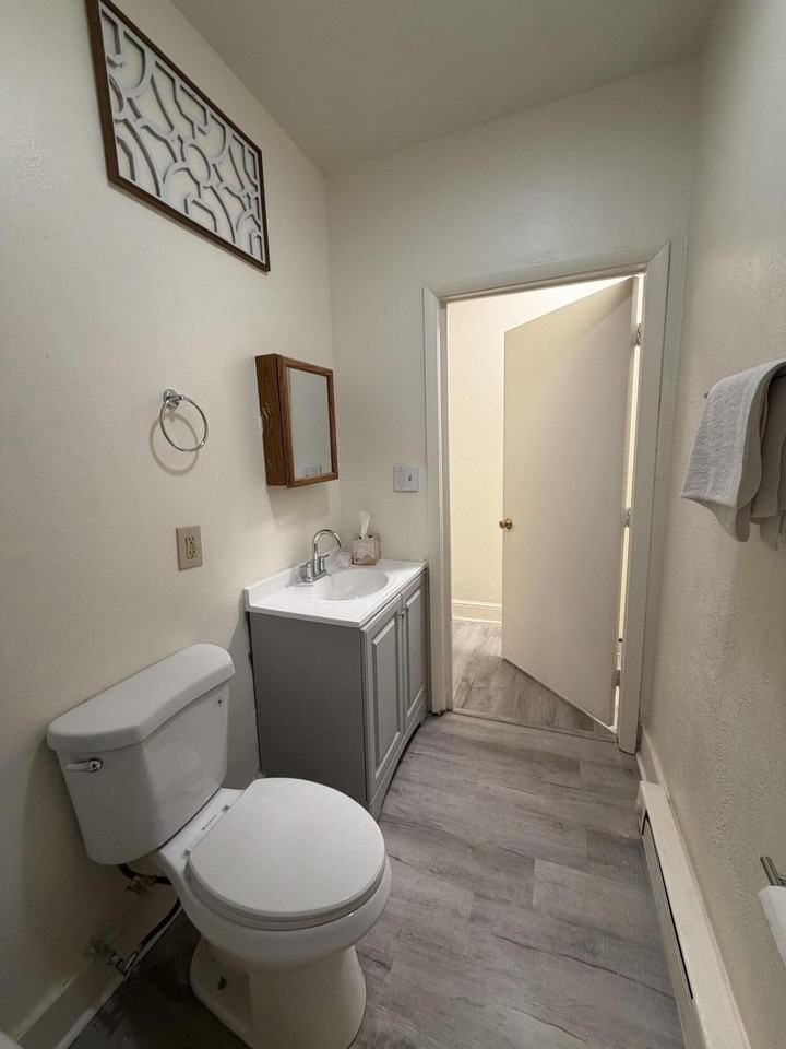 1209 Chapman Ave Sw #B - Photo 7 of 18