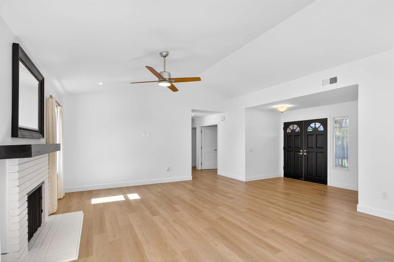 2719 Greenock Ct - Photo 4 of 45