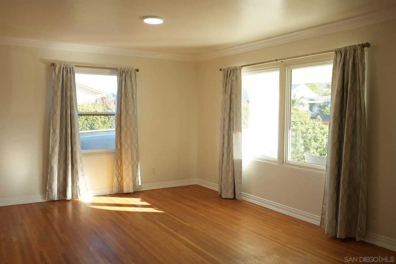 3860 Paula St - Photo 4 of 27