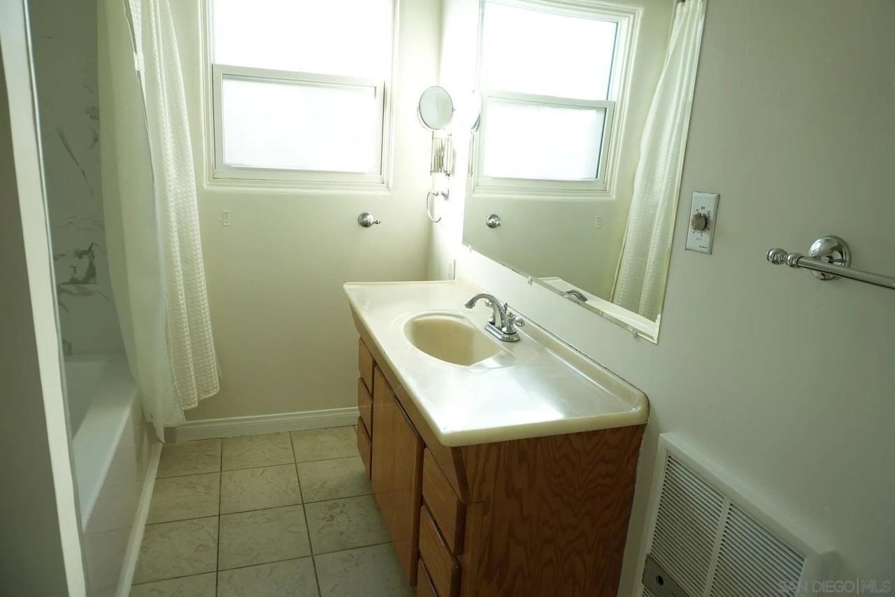 3860 Paula St - Photo 6 of 27