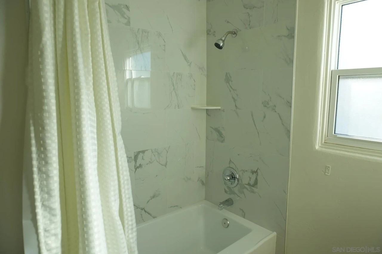 3860 Paula St - Photo 7 of 27