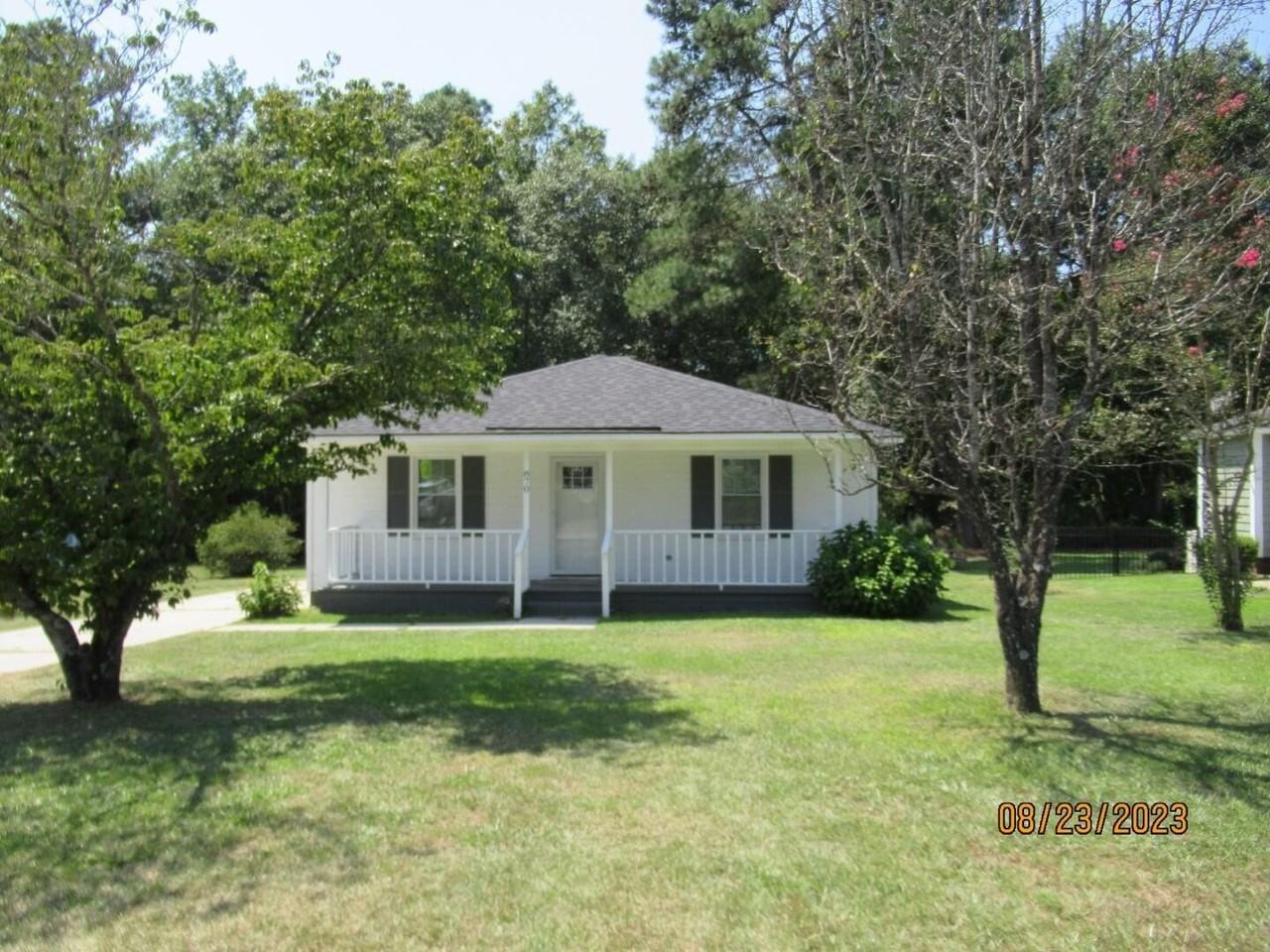 870 Marigold St - Photo 2 of 24