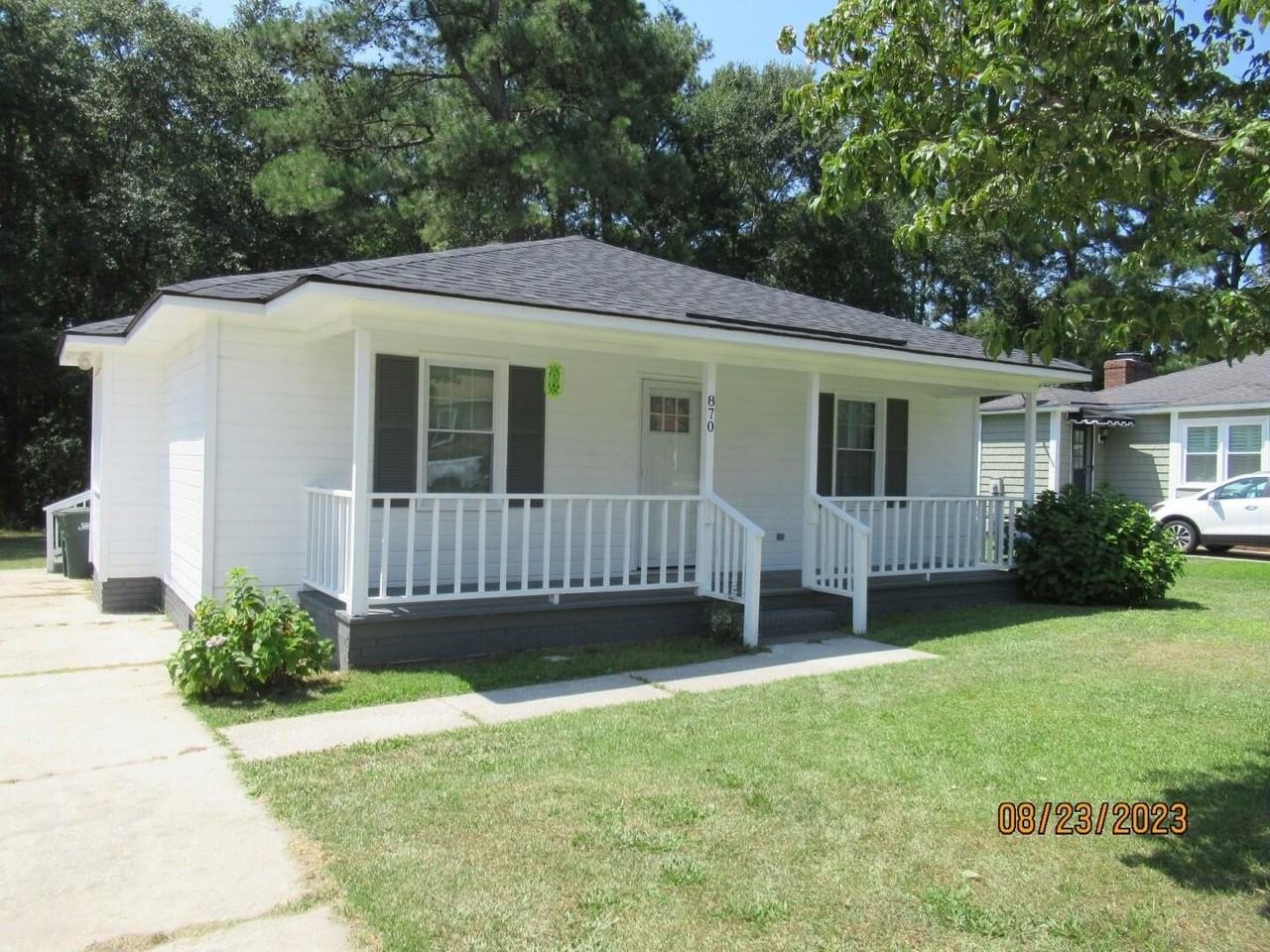 870 Marigold St - Photo 3 of 24