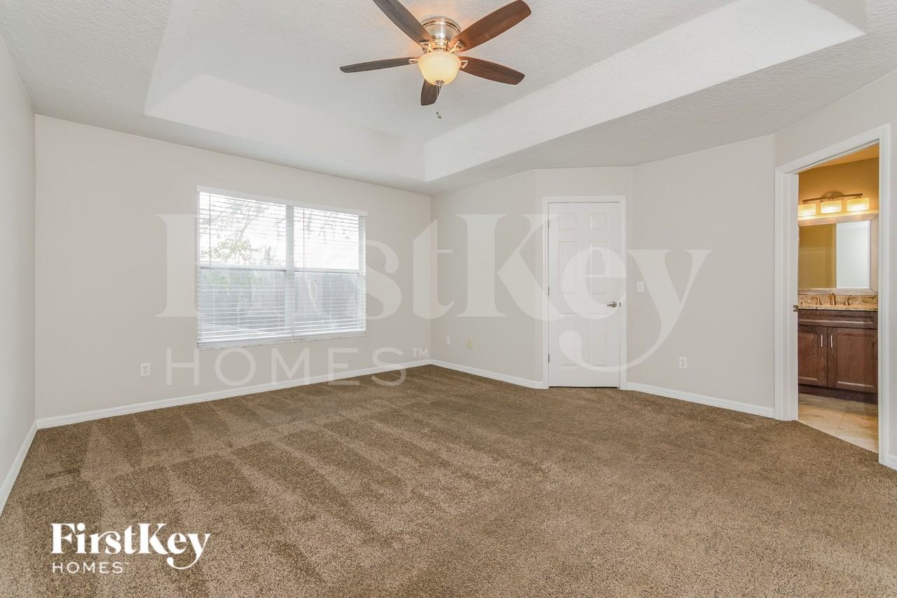 4760 High Oak Ct - Photo 7 of 16