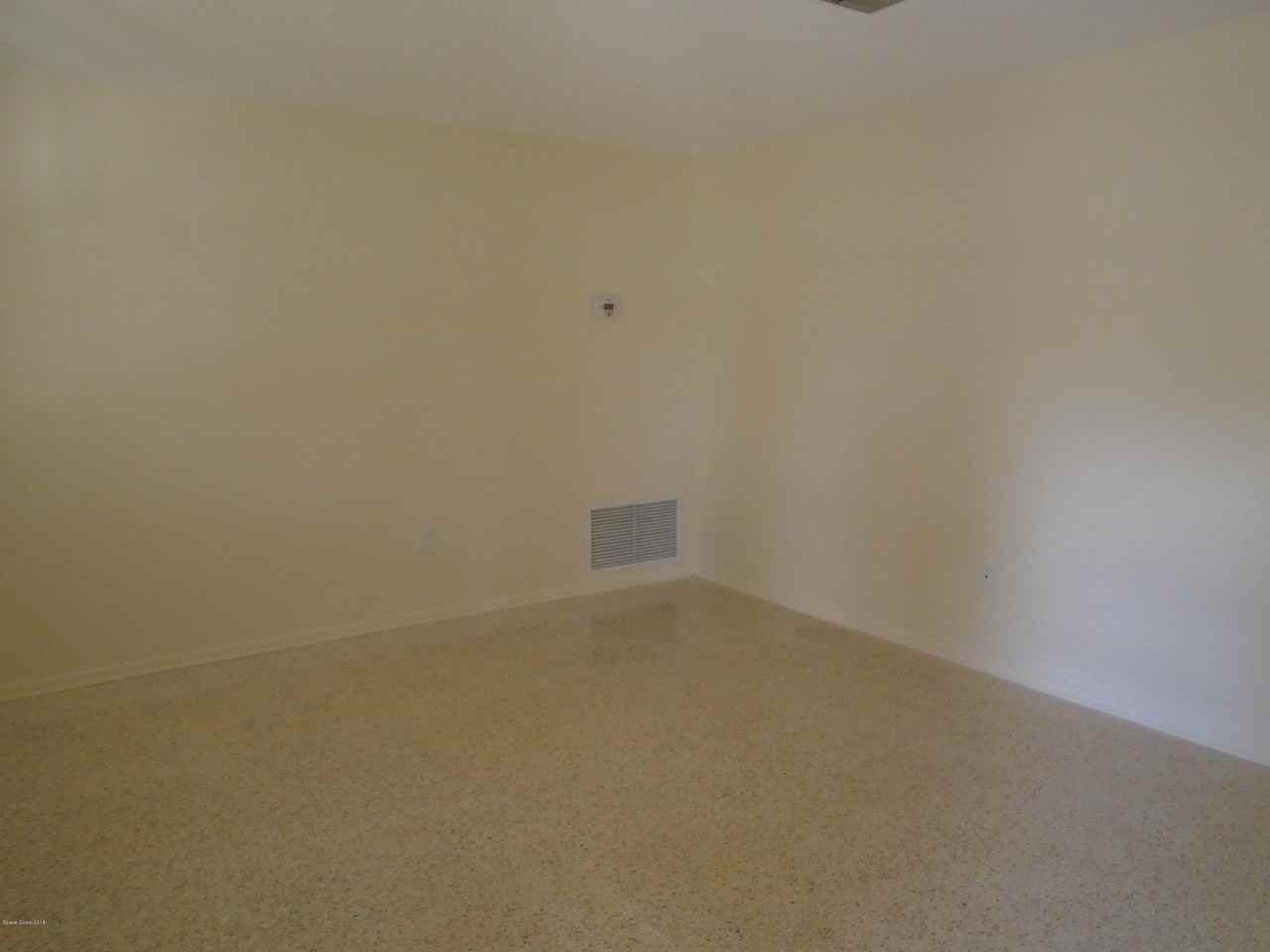 212 Forrell Ave - Photo 5 of 22