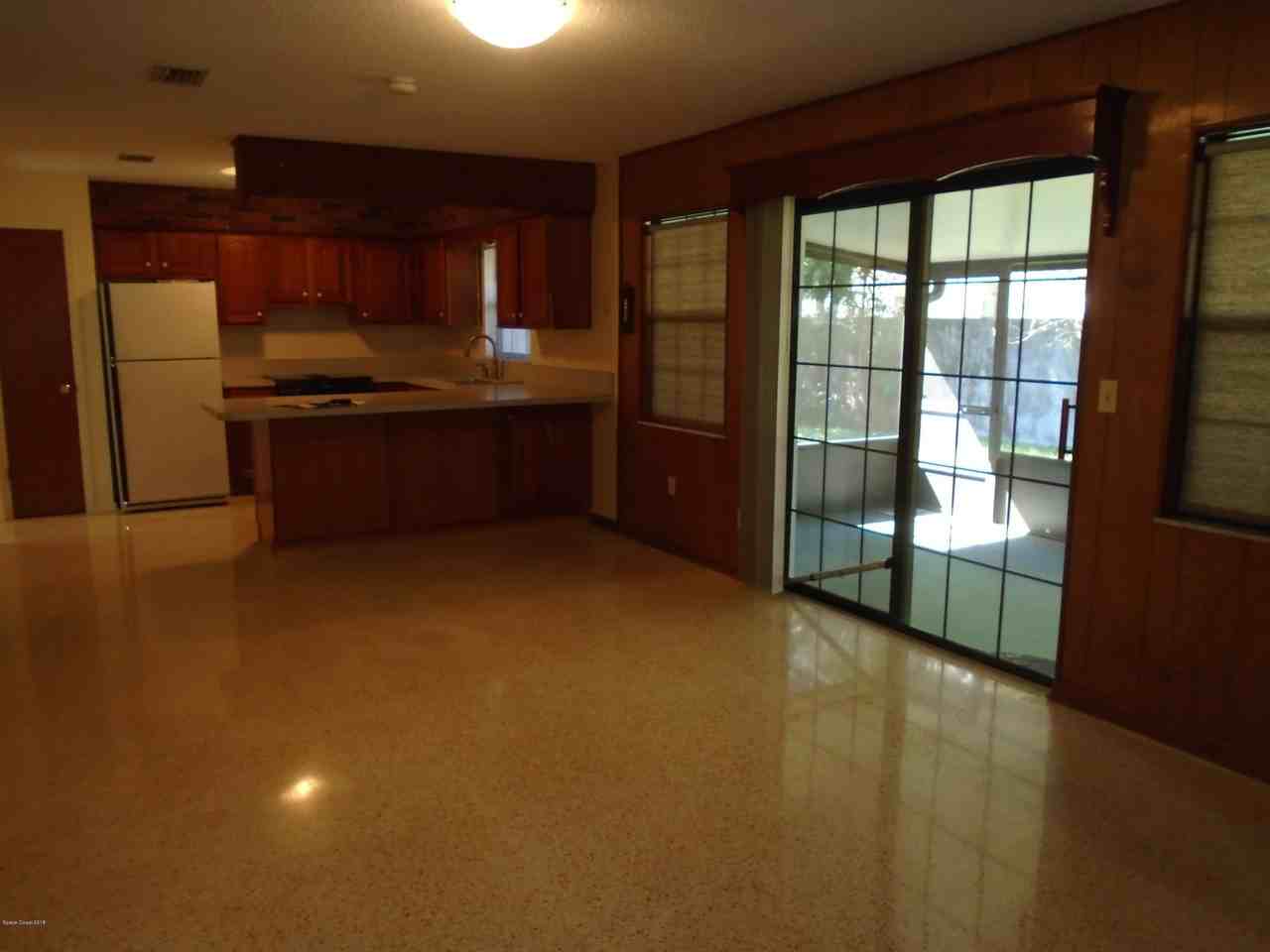 212 Forrell Ave - Photo 6 of 22