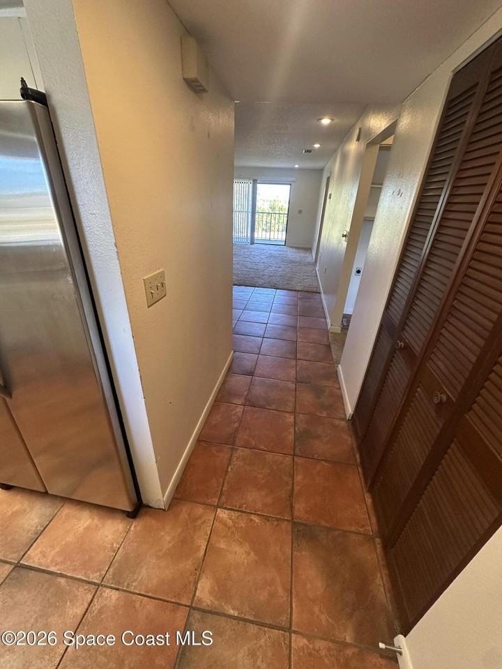 100 Canebreakers Dr Apt 204 #204 - Photo 3 of 25